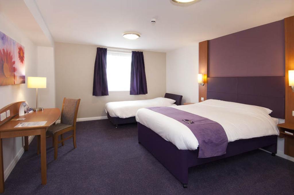 Premier Inn Reading Central Room photo