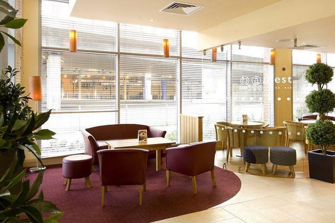 Premier Inn Reading Central Exterior photo