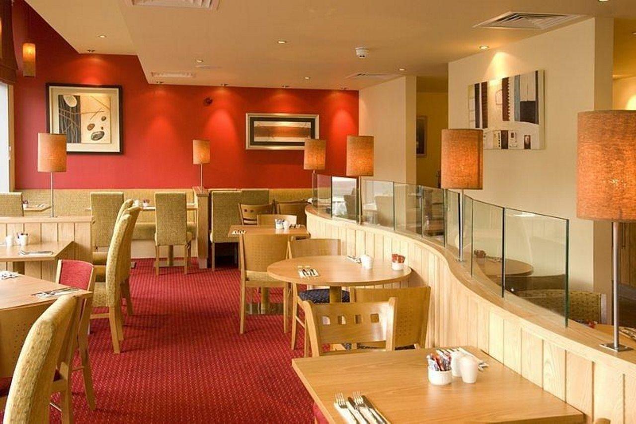 Premier Inn Reading Central Exterior photo